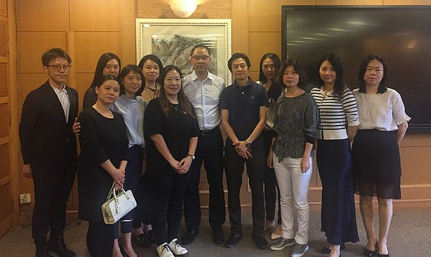 Chamber Representatives Discuss Compliance Issues in Advertising with Shanghai AIC 